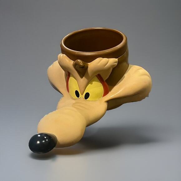 Set Of 2 VTG Looney Tunes Wile E. Coyote 3D Mug Cup 1992 Warner Bros -Includes 2 - Picture 2 of 10